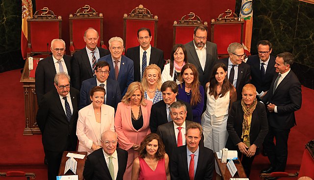 La Fundación ECO reconoce a Isabel Díaz Ayuso y César Hernández por su contribución al progreso de la Oncología - 1, Foto 1