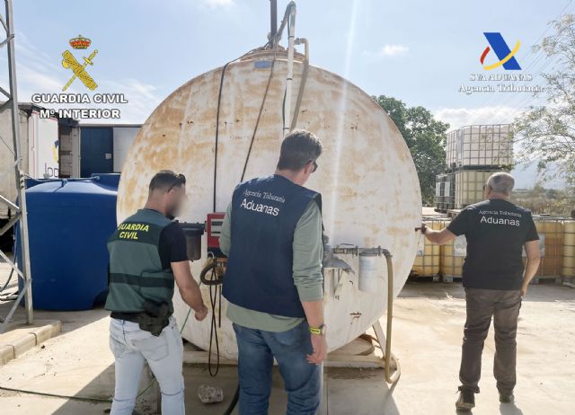 Desmantelada una organización que introducía carburante adulterado en gasolineras low cost del Levante - 1, Foto 1