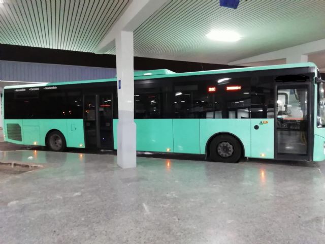El servicio municipal gratuito de bus urbano amplía su capacidad hasta 73 plazas por viaje - 1, Foto 1