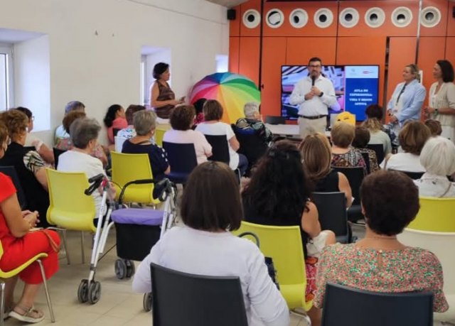 El alcalde inaugura las Aulas de Experiencias 2025 - 1, Foto 1