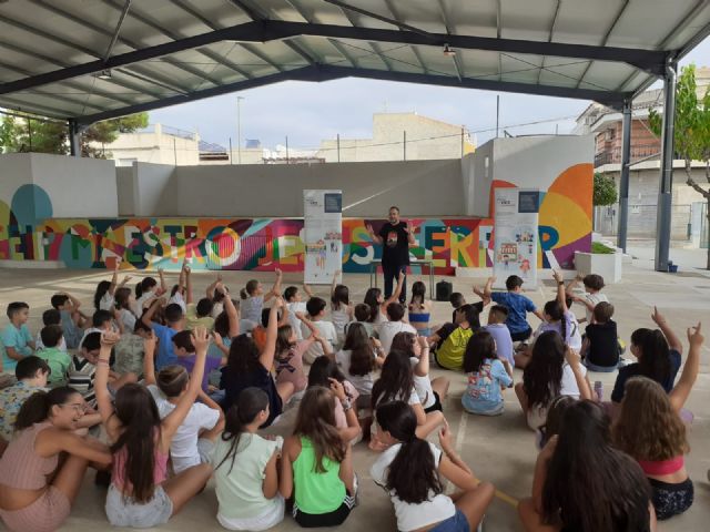 Casi 1.000 estudiantes de la Región recibirán formación para concienciar sobre la importancia del comercio de proximidad - 1, Foto 1