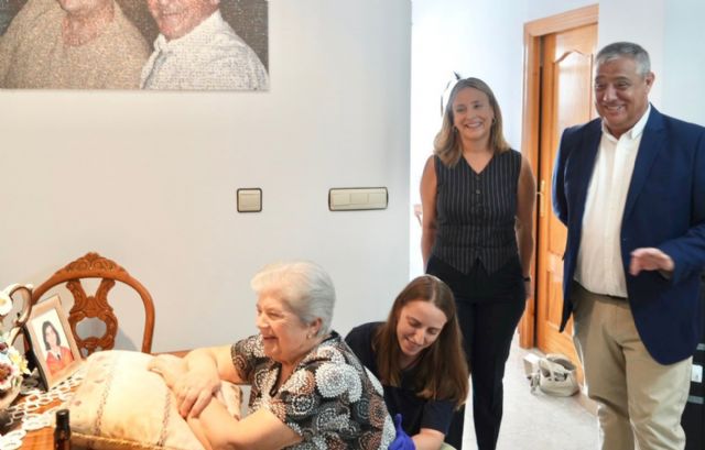 Medio centenar de mayores de Pliego reciben fisioterapia a domicilio con el programa `Cercanos´ - 1, Foto 1