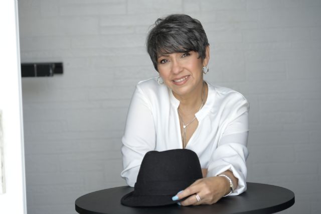 Liz Alemán: La Nueva Voz de la Balada Latina - 1, Foto 1