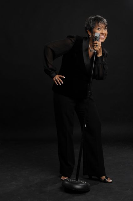 Liz Alemán: La Nueva Voz de la Balada Latina - 4, Foto 4