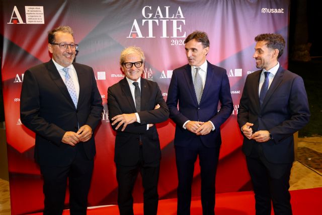 El Gobierno regional destaca el papel de los aparejadores para avanzar hacia una edificación más sostenible, eficiente y accesible - 2, Foto 2
