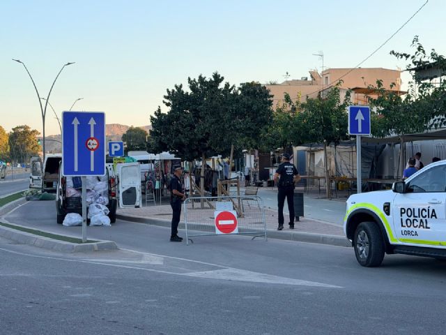 El 'operativo especial feria' de la Policía Local garantiza la convivencia, resultando una primera fase del dispositivo sin consecuencias ni hechos rese&ntilde;ables - 2, Foto 2