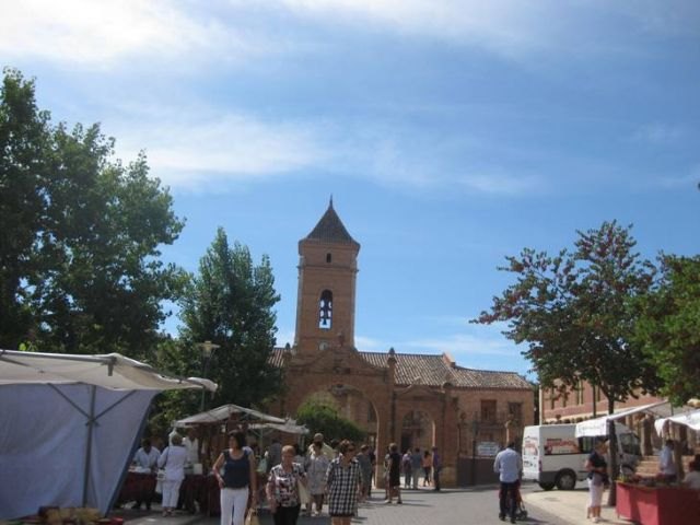 This coming Sunday, October 30, marks the traditional Artisan Market La Santa, next to the atrium of the sanctuary, Foto 3