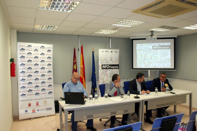 Los empresarios del Parque Empresarial Oeste en Alcantarilla conocen las dos líneas de financiación que el INFO pone a su disposición, con Emprendia e Industria 4.0 - 1, Foto 1