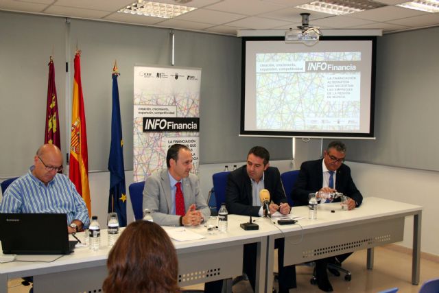 Los empresarios del Parque Empresarial Oeste en Alcantarilla conocen las dos líneas de financiación que el INFO pone a su disposición, con Emprendia e Industria 4.0 - 3, Foto 3