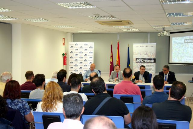 Los empresarios del Parque Empresarial Oeste en Alcantarilla conocen las dos líneas de financiación que el INFO pone a su disposición, con Emprendia e Industria 4.0 - 4, Foto 4