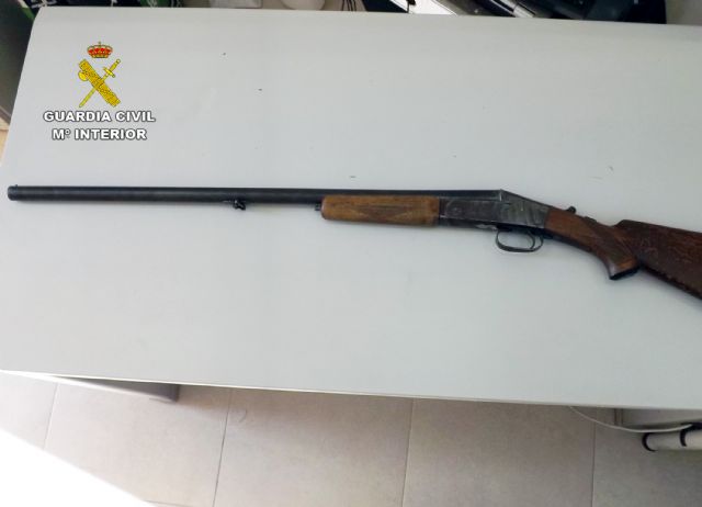 La Guardia Civil detiene a la persona que realizó un disparo intimidatorio desde un domicilio de Caravaca de la Cruz - 3, Foto 3