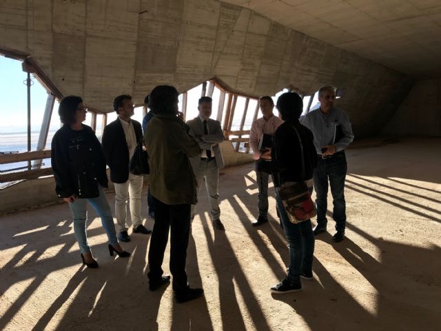 El Alcalde de Torre-Pacheco, muestra el edificio del futuro Museo de Paleoantología y de la Evolución Humana al Director General de Bienes Culturales - 1, Foto 1