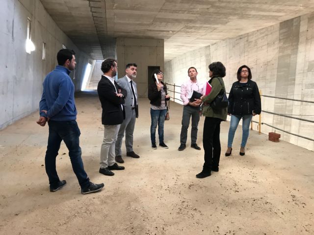 El Alcalde de Torre-Pacheco, muestra el edificio del futuro Museo de Paleoantología y de la Evolución Humana al Director General de Bienes Culturales - 2, Foto 2