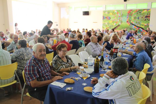Los mayores de los hogares de San Pedro y Lo Pagán celebran la fiesta de los Abuelos 2017 - 2, Foto 2