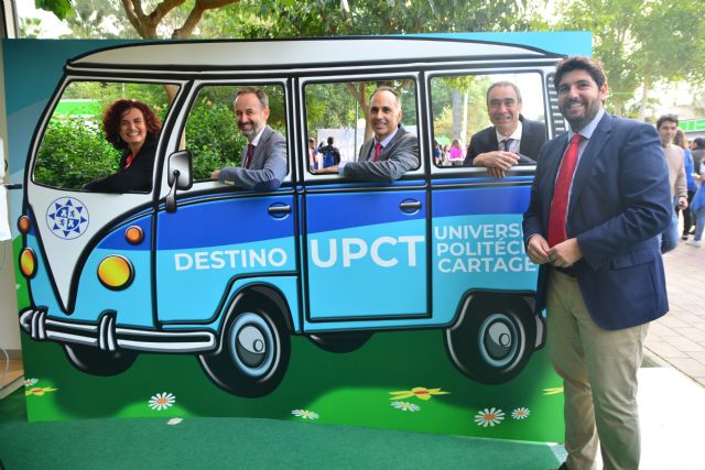 López Miras: «Esta tecnología fascinante y asombrosa está en el día a día de la UPCT» - 1, Foto 1