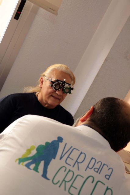 'Ver para Crecer' revisa la vista de 85 personas en situación de vulnerabilidad en Murcia - 1, Foto 1