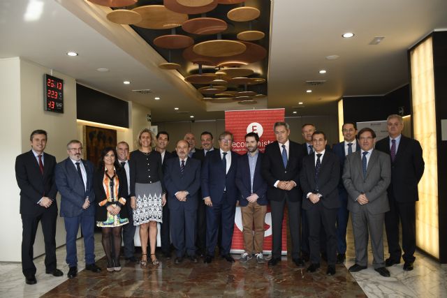 Más de 300 profesionales de la empresa y del sector público han participado en la celebración del II Día del Economista de la Región de Murcia - 1, Foto 1