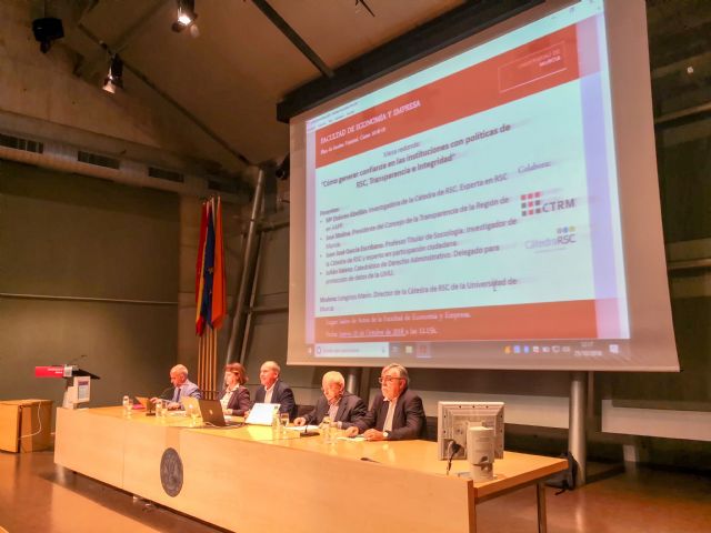 Mesa Redonda: Cómo generar confianza en las instituciones con políticas de RSC, Transparencia e Integridad - 2, Foto 2