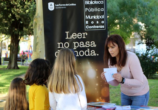 La biblioteca municipal celebra su día mundial con un acto en la calle para toda la familia - 3, Foto 3