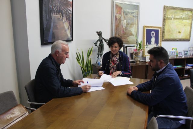 El Ayuntamiento renueva el convenio con Coros y Danzas Virgen del Rosario por importe de 5.000 euros - 1, Foto 1
