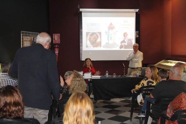 Francisco Antonio Ortega presenta en San Pedro del Pinatar varias de sus publicaciones sobre educación - 1, Foto 1