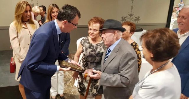 María Costa, de 97 años, y José Guillén, de 100 años, elegidos Abuelos del Año 2019 - 2, Foto 2