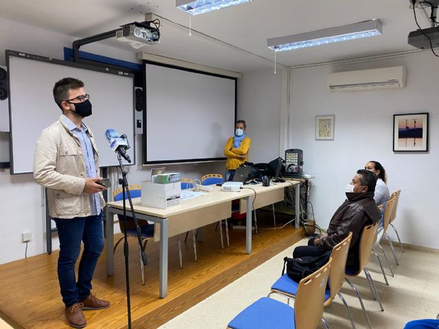 20 personas realizan un taller de manipulador de frutas y hortalizas en Torre Pacheco - 4, Foto 4