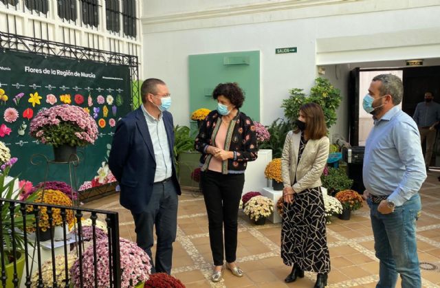 La Comunidad acerca a Puerto Lumbreras su campaña de promoción para impulsar el consumo de flor cortada y ornamental - 1, Foto 1