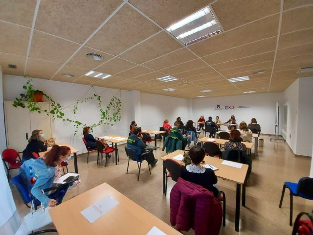 El Ayuntamiento de Caravaca convocó la Mesa Local contra la Violencia de Género - 1, Foto 1