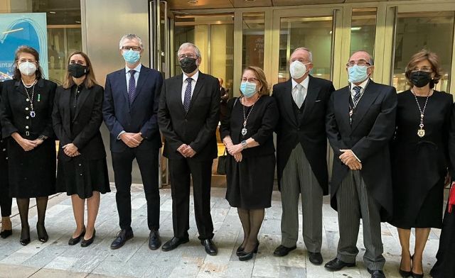 Pedreño asiste a la clausura conjunta del curso 2020-2021 de la Academia de Farmacia y del Colegio de Farmacéuticos - 1, Foto 1