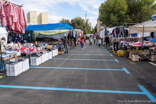 El mercadillo de los miércoles en Cartagena abre el Día de Todos los Santos y los parques ya tienen horario de invierno - 1, Foto 1