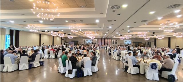Más de 350 aprendices de Bazán celebran el éxito de los actos del centenario de su Escuela con una multitudinaria comida - 4, Foto 4