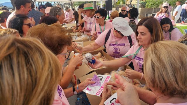 Más de 1.000 personas ti&ntilde;en de rosa Los Alcázares en una multitudinaria edición de la marcha solidaria contra el cáncer - 5, Foto 5