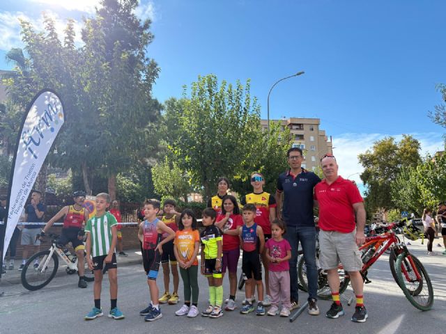 El triatl�n regional vive un intenso fin de semana de competici�n, promoci�n y reconocimientos