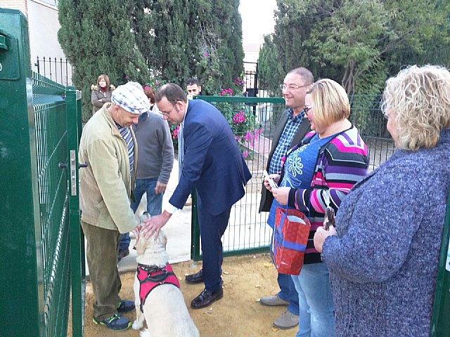 Llano de Brujas cuenta con dos nuevas zonas de esparcimiento canino de 2.000 metros cuadrados - 1, Foto 1