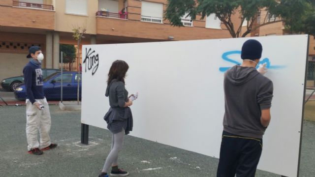 Puente Tocinos pone en marcha el primer taller de graffitis de la región - 5, Foto 5