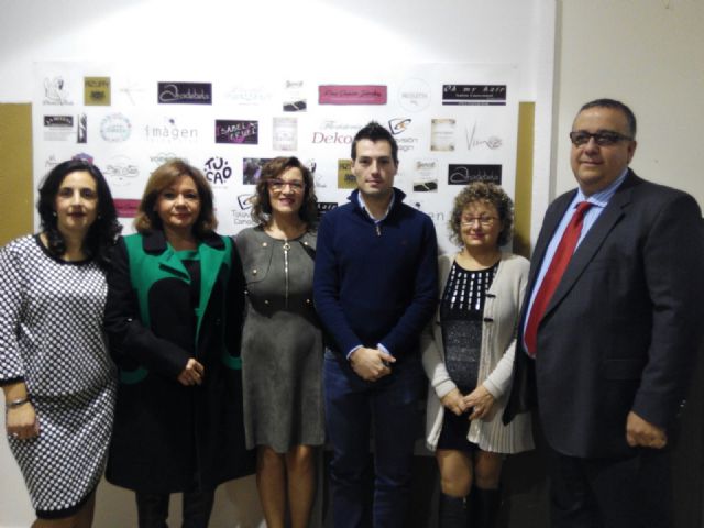 La directora general de Comercio asiste al desfile de la segunda edición de Cool Bodas de Cehegín - 1, Foto 1