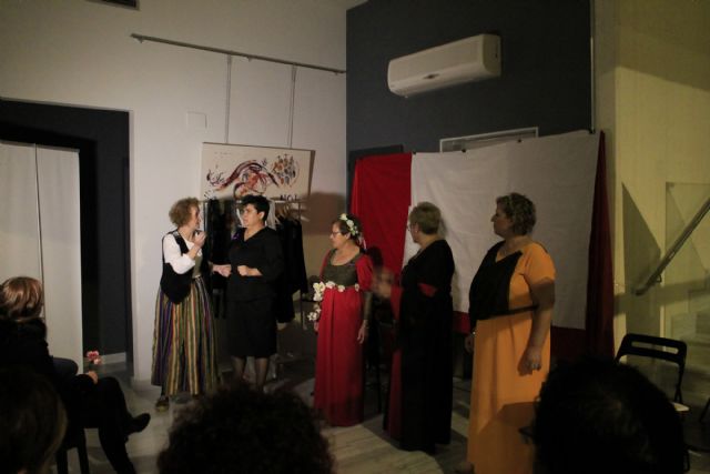 Entregados los premios de los certámenes de dibujo, pintura y escultura además del concurso de relatos hiperbreves con el tema de la violencia de género - 4, Foto 4