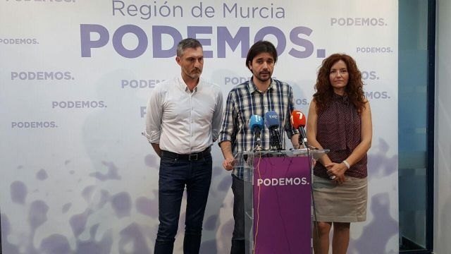 Podemos insiste en pedir al gobierno central que exija a Repsol el listado de sus ex trabajadores expuestos al amianto - 1, Foto 1
