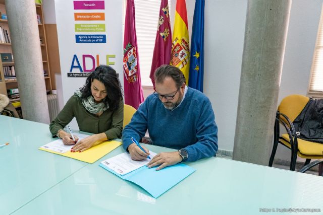 La Asociación Murciana de Rehabilitación Psicosocial renueva el convenio de colaboración con la ADLE - 1, Foto 1