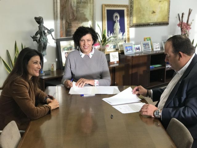 Ayuntamiento y Cámara de Comercio firman un convenio para impulsar la dinamización del tejido empresarial del municipio - 1, Foto 1