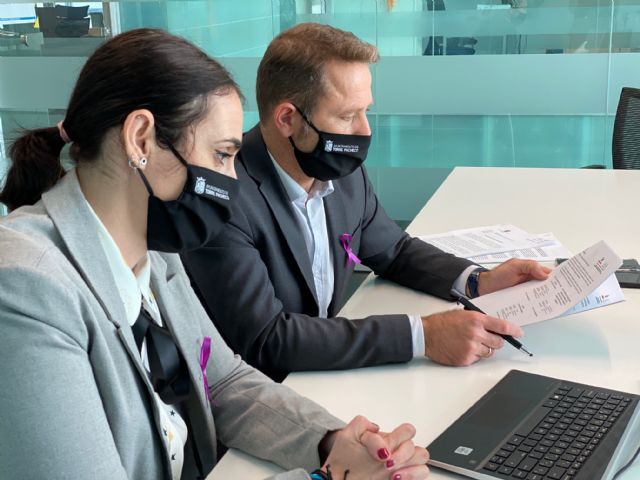 El Ayuntamiento renueva su colaboración con FAMDIF/COCEMFE-MURCIA - 1, Foto 1