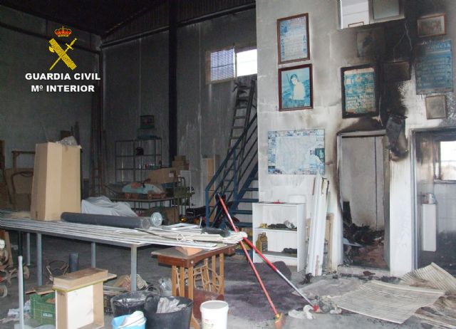 La Guardia Civil detiene a una persona por el incendio en dos naves industriales y un vehículo en Torrepacheco - 3, Foto 3