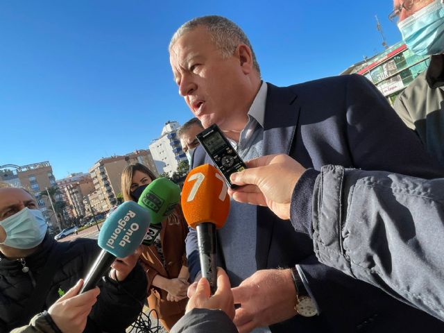 El PSOE aprobó ayer los ´presupuestos de la vergüenza´ que condenan a Murcia seguir sin trenes y sufriendo atascos - 1, Foto 1