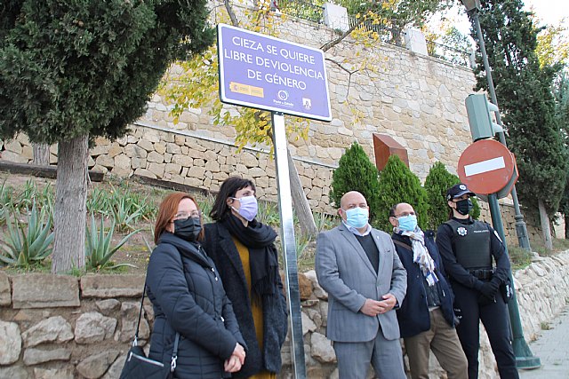 Cieza coloca cinco señales destinadas a visibilizar el rechazo a las agresiones sexistas - 1, Foto 1