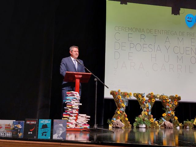 Jorge Fernández y Alberto Echavarría recogen los premios del Certamen Jara Carrillo de poesía y cuento de humor - 2, Foto 2