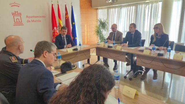 El Ayuntamiento de Murcia activa el dispositivo especial de seguridad para la Navidad tras la celebración de la Junta Local de Seguridad - 3, Foto 3