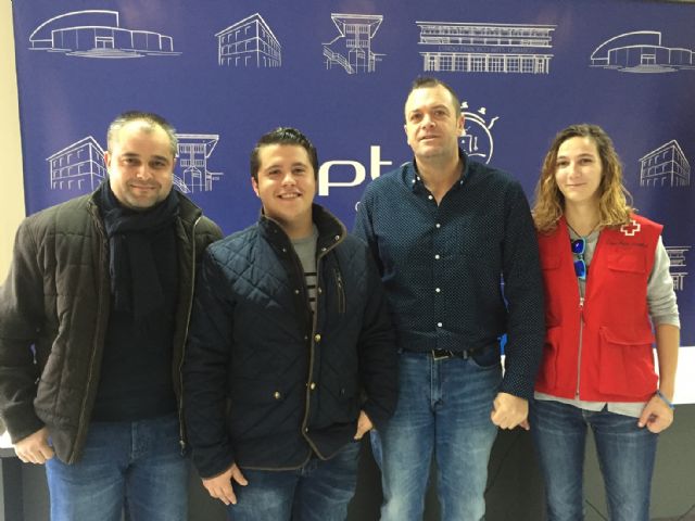 El Paso Encarnado realiza una campaña de recogida de juguetes para Cruz Roja que finaliza este próximo sábado con un partido de fútbol solidario - 1, Foto 1