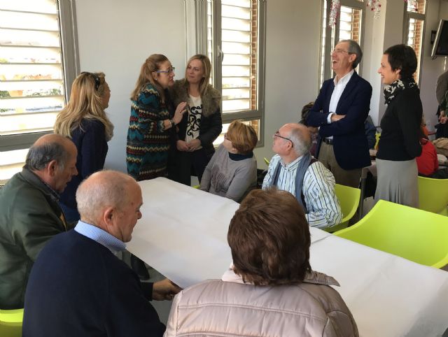 Churros y chocolate por Navidad en el Centro de Personas Mayores - 4, Foto 4