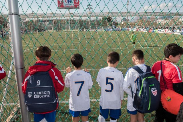 Mas de 350 niños participaron en el XVI Torneo de Navidad Cartagena Efese - 1, Foto 1